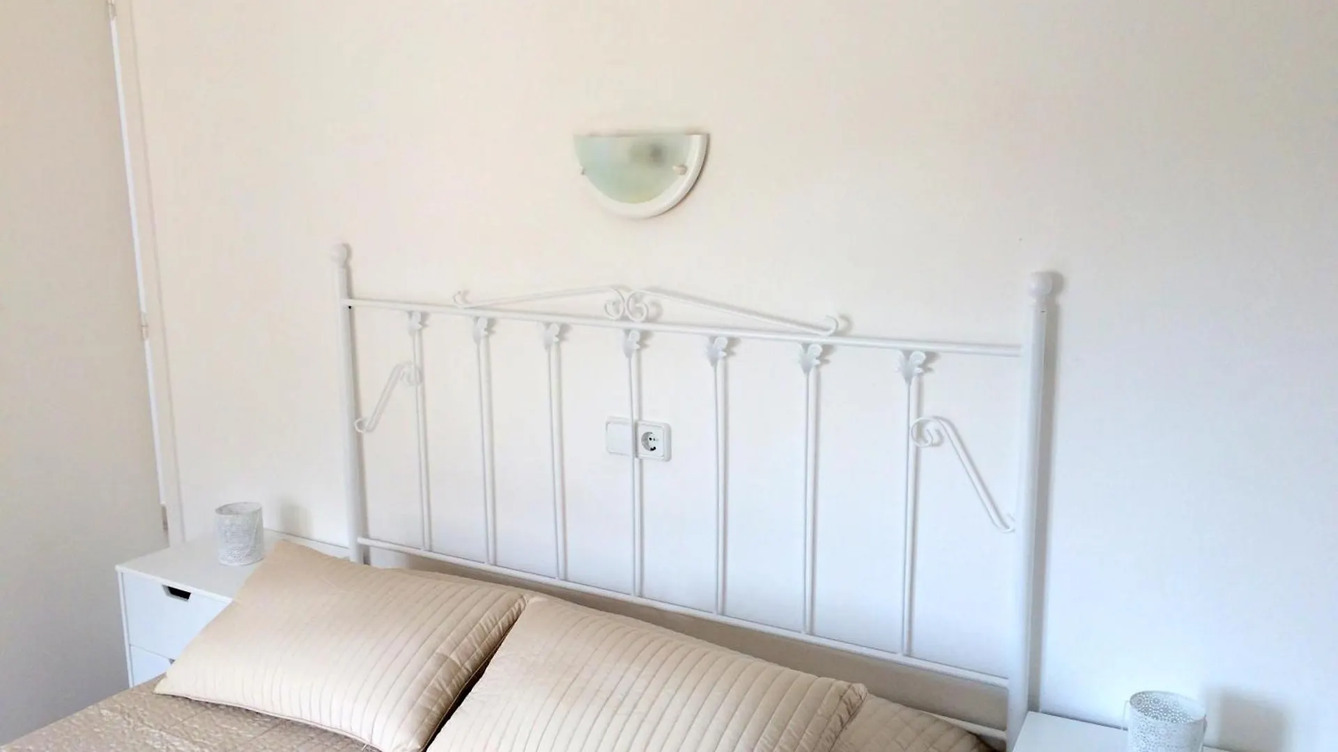 Apartaments La Palmera, Terrace & Pool Sant Marti d'Empuries Spain