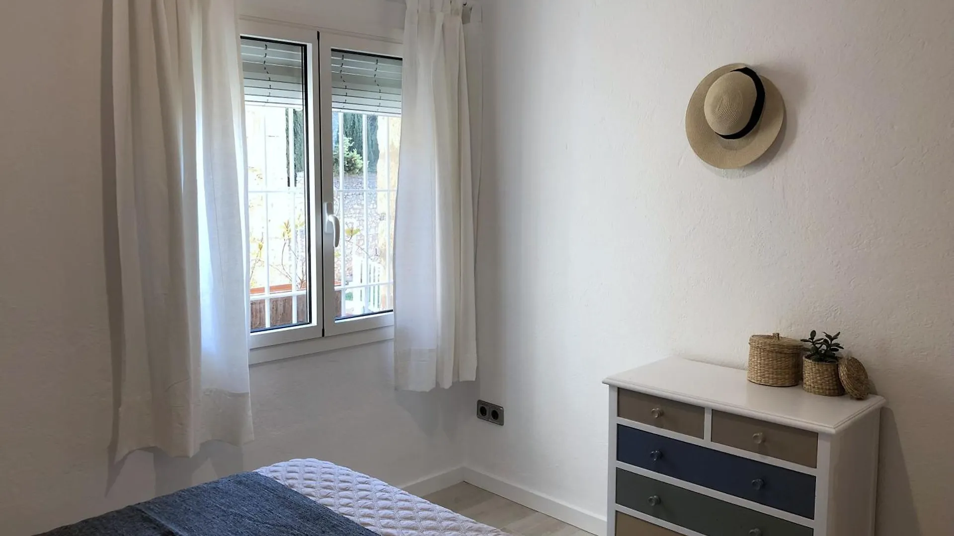 Apartment Apartaments La Palmera, Terrace & Pool Sant Marti d'Empuries Spain